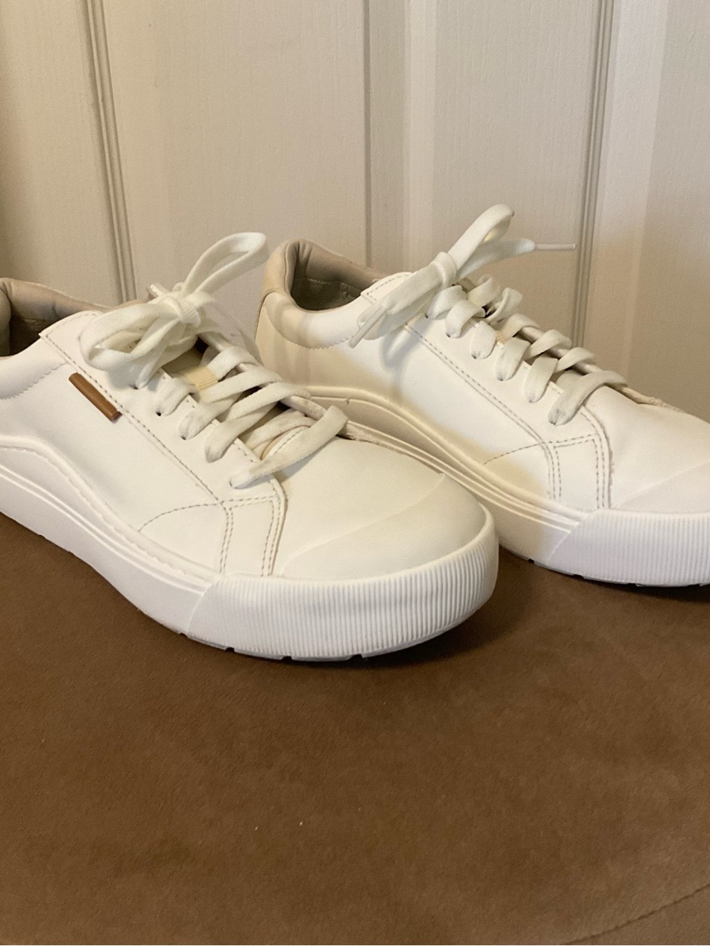 Dr. Scholl's Time Off White Low-Top Athletic Sneakers